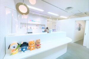 K Village横浜駅前校の受付の様子を写した写真