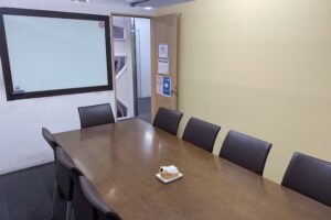 K Village名古屋校のグループレッスンをする教室の様子を写した写真