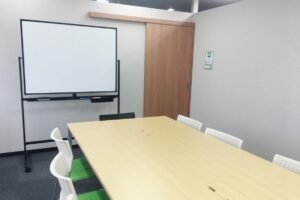 K Village福岡校のグループレッスンをする教室の様子を写した写真