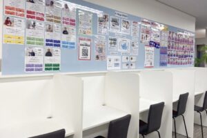 K Village福岡校の自習スペースの様子を写した写真